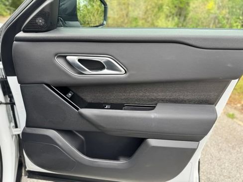 Used 2025 Land Rover Range Rover Velar Dynamic SE AWD/4WD image 18