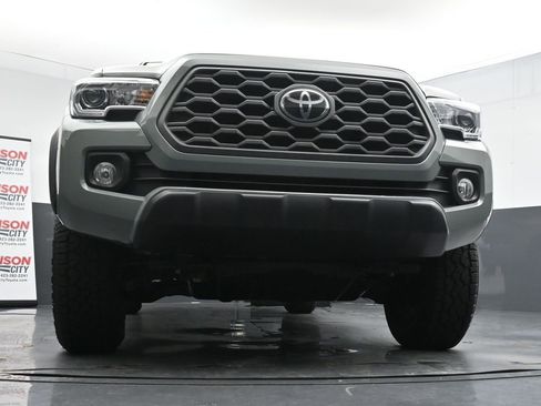 Used 2023 Toyota Tacoma TRD Off-Road image 29