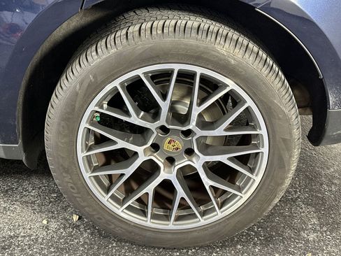 Used 2018 Porsche Macan image 10