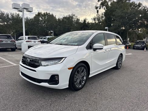 Used 2025 Honda Odyssey Touring image 7