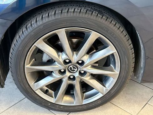 Used 2018 MAZDA MAZDA3 Grand Touring image 15