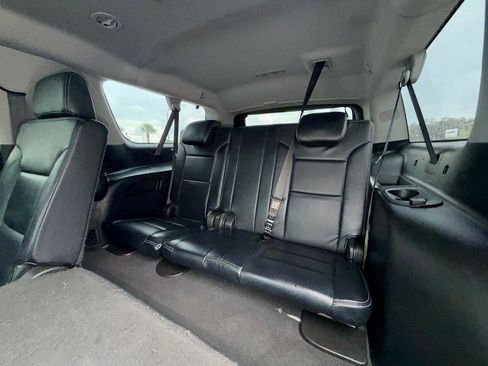 Used 2020 GMC Yukon XL SLE RWD image 8