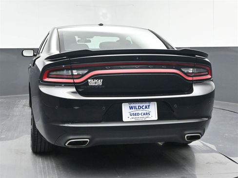 Used 2021 Dodge Charger SXT w/ Blacktop Package image 6