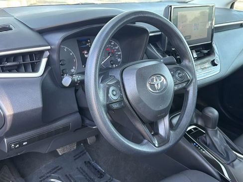 Certified 2025 Toyota Corolla LE FWD image 22