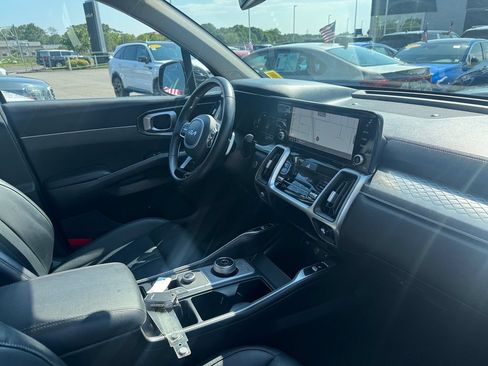 Used 2023 Kia Sorento EX AWD/4WD image 27
