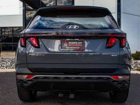 Used 2024 Hyundai Tucson SE image 5