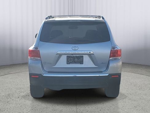 Used 2013 Toyota Highlander SE image 5