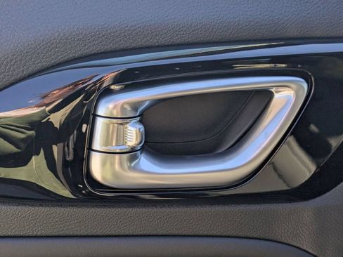 New 2026 Jeep Compass Latitude AWD/4WD image 13