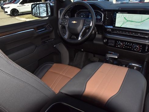 Used 2025 Chevrolet Silverado 1500 High Country w/ High Country Premium Package image 15