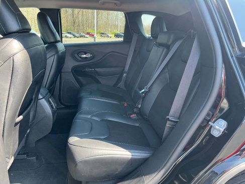 Used 2021 Jeep Cherokee Latitude Plus image 17