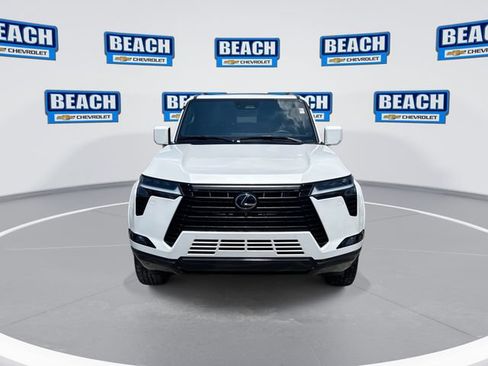 Used 2024 Lexus GX 550 AWD/4WD image 3