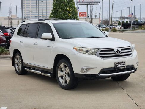 Used 2013 Toyota Highlander Limited image 3