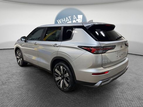 New 2026 Mitsubishi Outlander SE AWD/4WD image 6