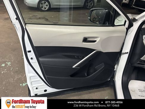 Used 2026 Toyota Corolla Cross L AWD/4WD image 15
