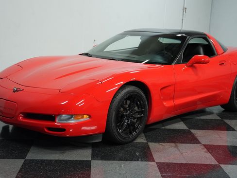 Used 1997 Chevrolet Corvette Coupe w/ Memory Pkg image 5