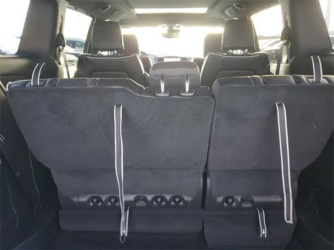 New 2026 Chrysler Pacifica Limited w/ Uconnect Theater Family Group image 8