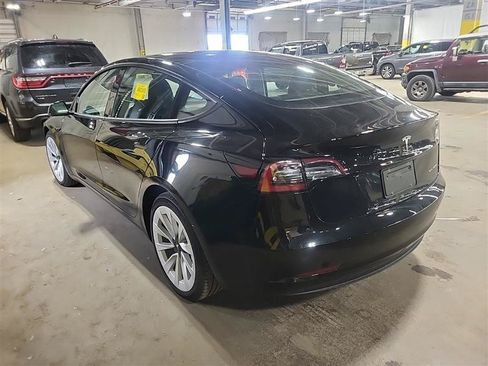 Used 2022 Tesla Model 3 Long Range AWD/4WD image 8