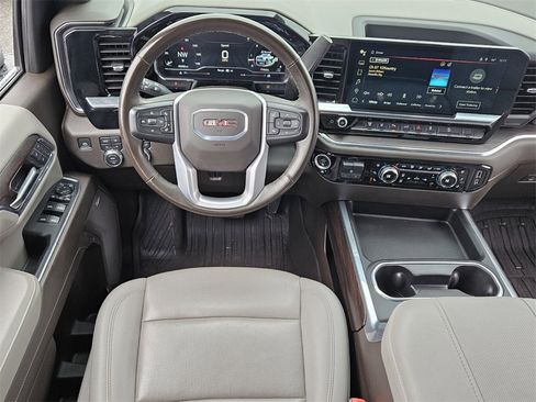 Certified 2024 GMC Sierra 2500 SLT w/ SLT Premium Package image 5