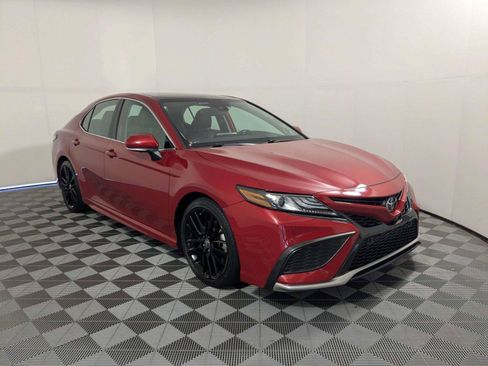 Used 2022 Toyota Camry XSE w/ Driver Assist Package FWD image 3