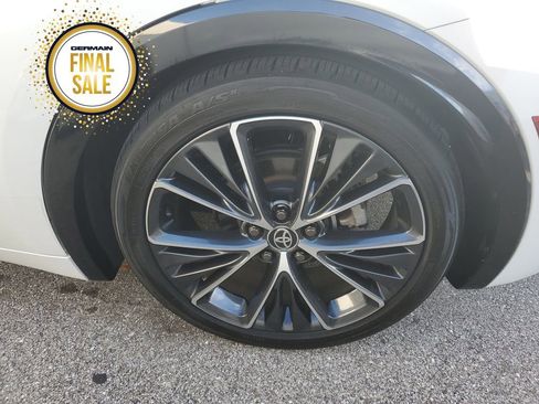 Certified 2024 Toyota Prius XLE image 9