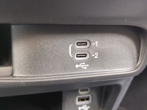 New 2026 Chrysler Pacifica Select FWD image 33