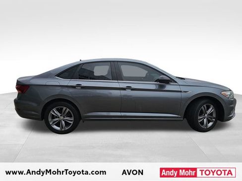 Used 2019 Volkswagen Jetta R-Line FWD image 8