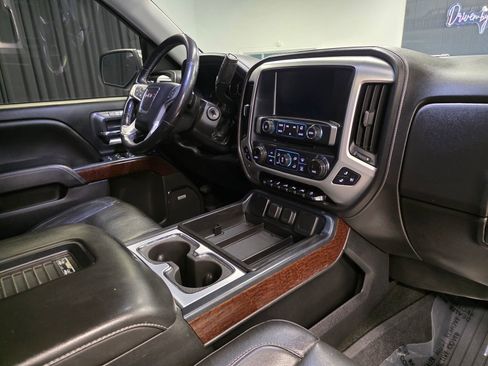 Used 2018 GMC Sierra 1500 SLT image 37