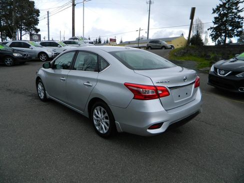 Used 2019 Nissan Sentra SV image 6
