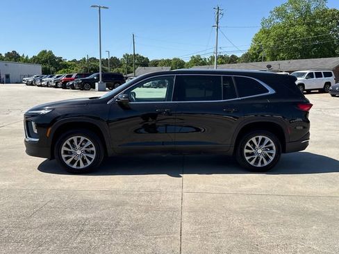 Used 2025 Buick Enclave Preferred FWD image 8