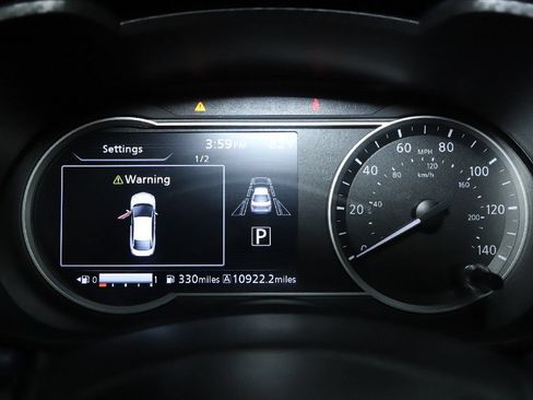 Used 2025 Nissan Versa SV w/ Trunk Package FWD image 24