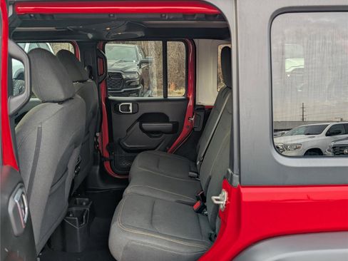 Used 2024 Jeep Wrangler Sport S image 13