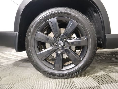 Used 2025 Honda Pilot Black Edition image 33