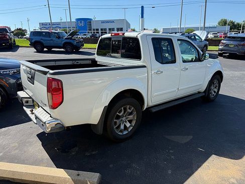Used 2016 Nissan Frontier SL AWD/4WD image 4