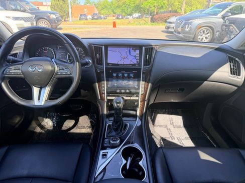 Used 2019 INFINITI Q50 Luxe w/ Essential Package (3.0T Luxe) AWD/4WD image 12