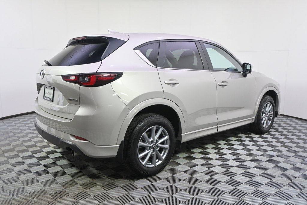 Used 2024 MAZDA CX-5 AWD 2.5 S w/ Select Package image 6