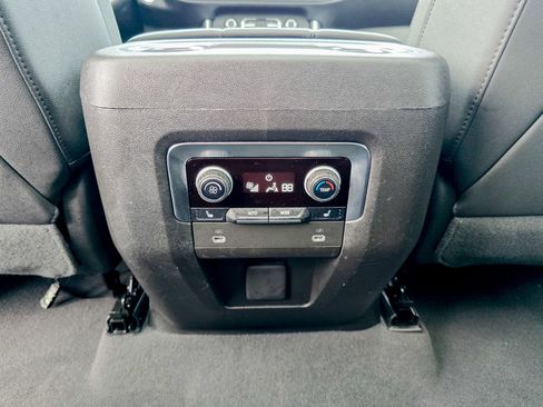 Used 2023 Chevrolet Tahoe LT w/ LT Signature Package image 40