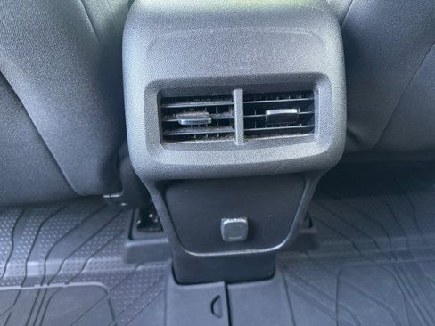 Used 2018 Chevrolet Equinox LT image 38