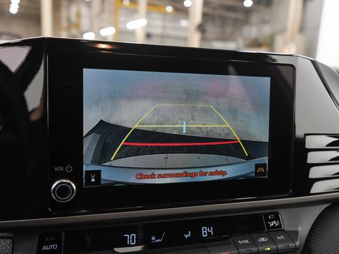 Used 2025 Toyota Camry SE FWD image 26