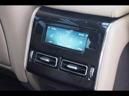 Used 2020 Lincoln Aviator Reserve w/ Equipment Group 202A image 15