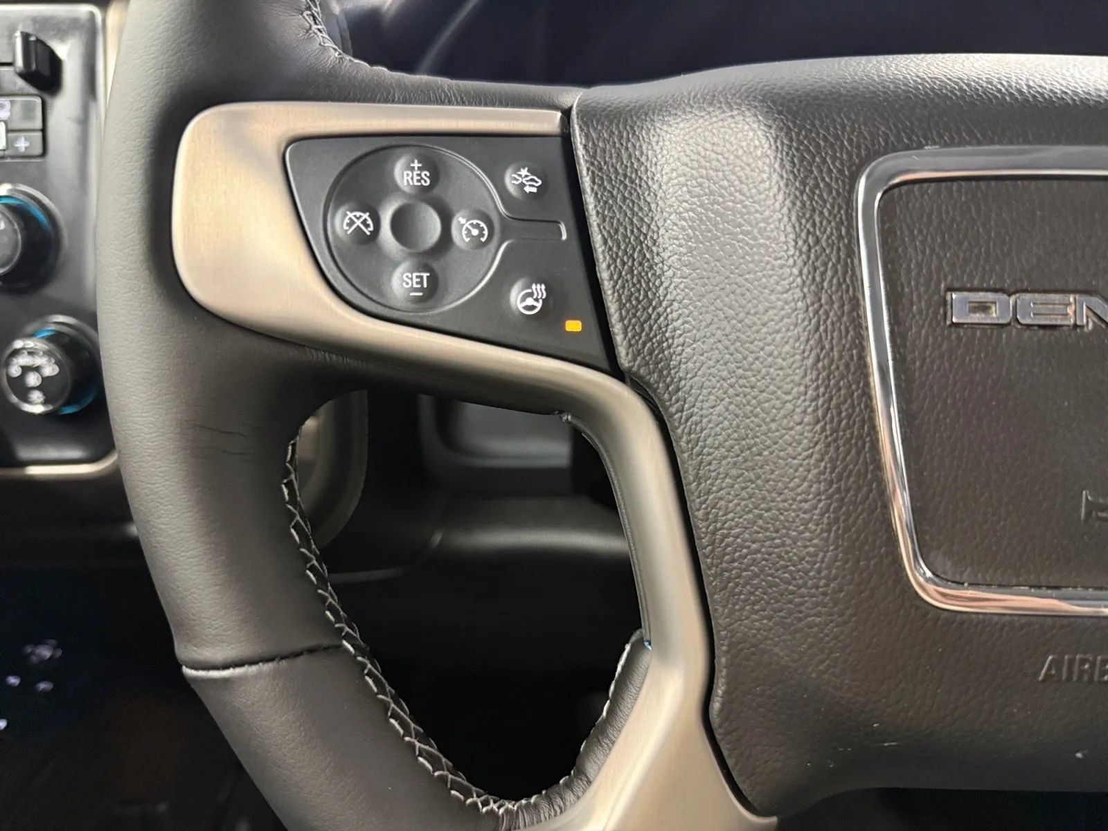 Used 2018 GMC Sierra 2500 Denali w/ Snow Plow Prep Package AWD/4WD image 20