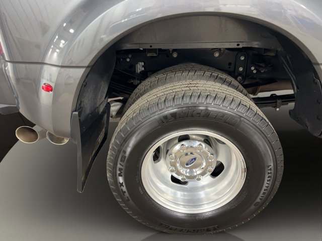 Used 2025 Ford F350 Lariat AWD/4WD image 26