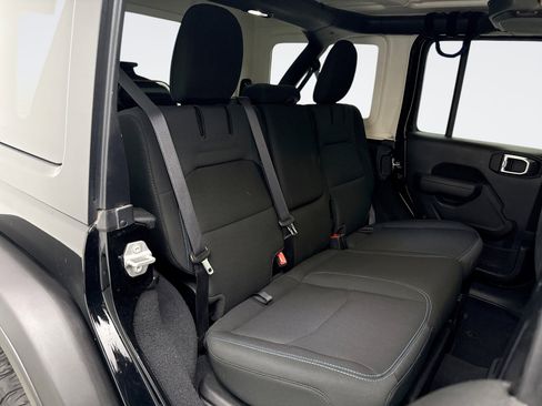 Used 2022 Jeep Wrangler Unlimited Rubicon 4xe w/ Cold Weather Group image 18