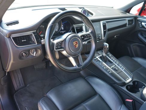 Used 2017 Porsche Macan S image 16