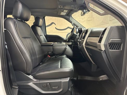 Used 2021 Ford F350 Lariat w/ Lariat Ultimate Package AWD/4WD image 24