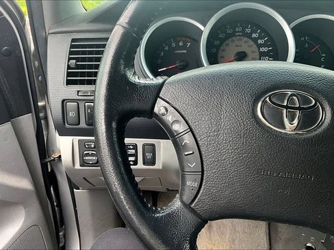 Used 2010 Toyota Tacoma 4x4 Access Cab V6 image 12