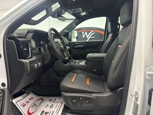 New 2026 GMC Sierra 2500 AT4 w/ Technology Package AWD/4WD image 9