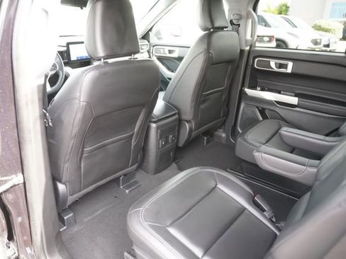 Used 2023 Ford Explorer XLT w/ Equipment Group 202A image 11