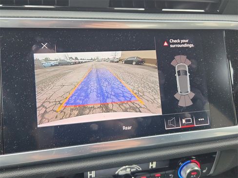 Used 2020 Audi Q3 2.0T Premium image 19