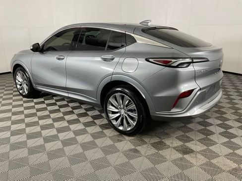 Used 2025 Buick Envista Avenir image 4