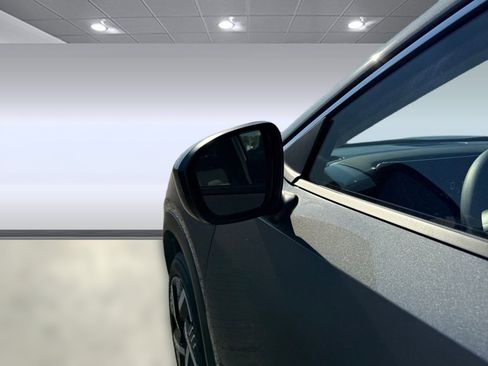 Used 2025 Nissan Kicks SV image 22